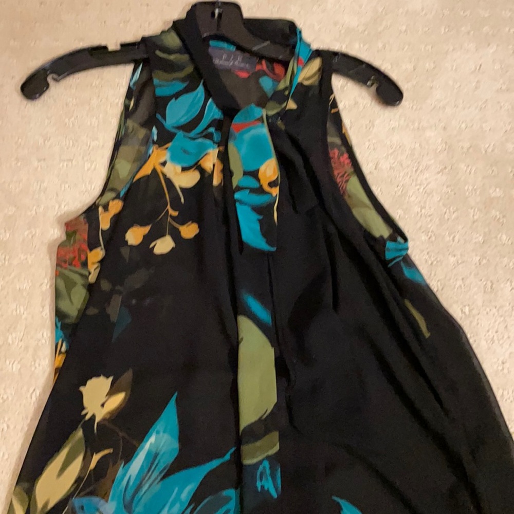 Transparent blouse with floral pattern